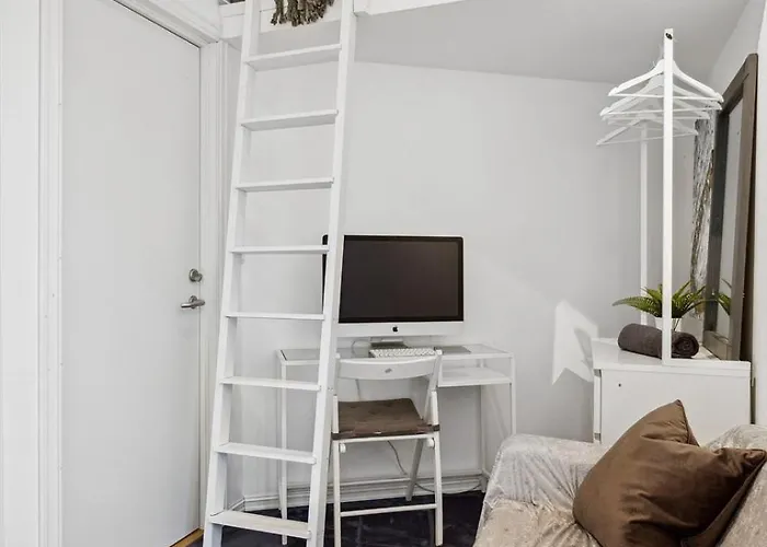 Cozy Room In Central Oslo Grunerlokka Happy Days